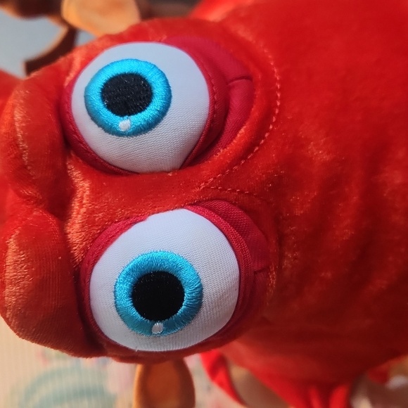 Disney Store Finding Dory Hank Plush - Picture 3 of 8